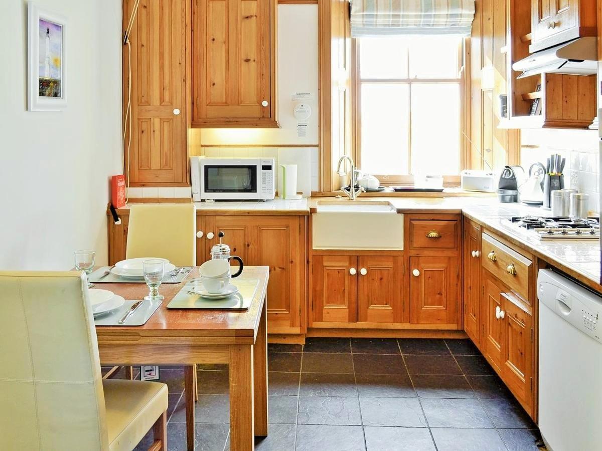 Aberdeen Lighthouse Cottages - Coastal, Dolphins מראה חיצוני תמונה