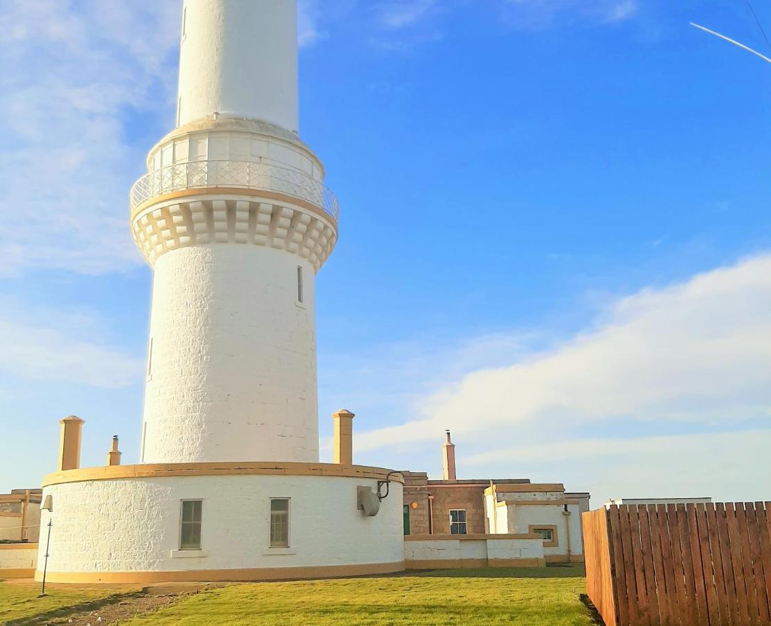 Aberdeen Lighthouse Cottages - Coastal, Dolphins מראה חיצוני תמונה